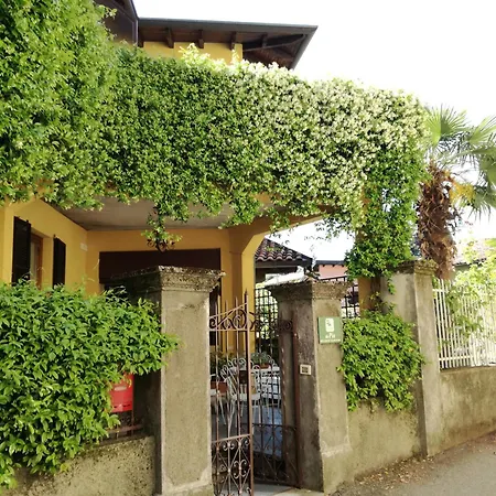 Da Pio Oda ve Kahvaltı Castello (Varese)